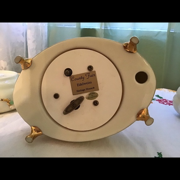 Set of Vintage Fine Porcelain Musicals - Picture 8 of 9